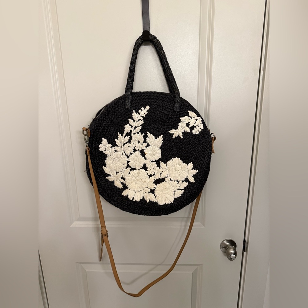 Black and White Floral Round Bag